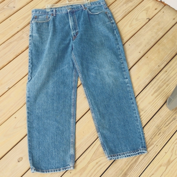 42 x 32 Levi Strauss 550 Denim Jean Pant Faded Straight Leg Classic 5 Pocket - Picture 2 of 16